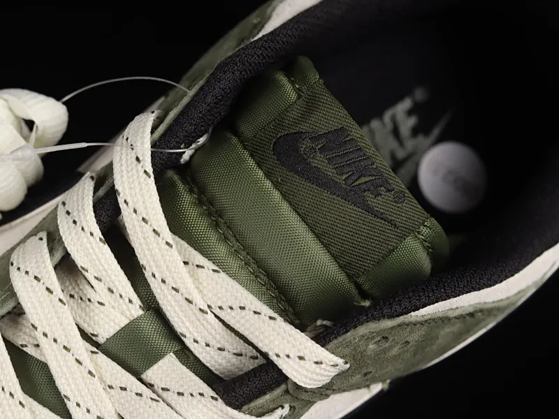 All Categories Nk SB Dunk Series Nk SB Dunk Low Low-top sneakers Otomo Katsuhiro x Nk SB Dunk Low "Steamboy OST" Creative customization collaboration Otomo Katsuhiro joint SB low-top sports and leisure sneakers FF0918-015